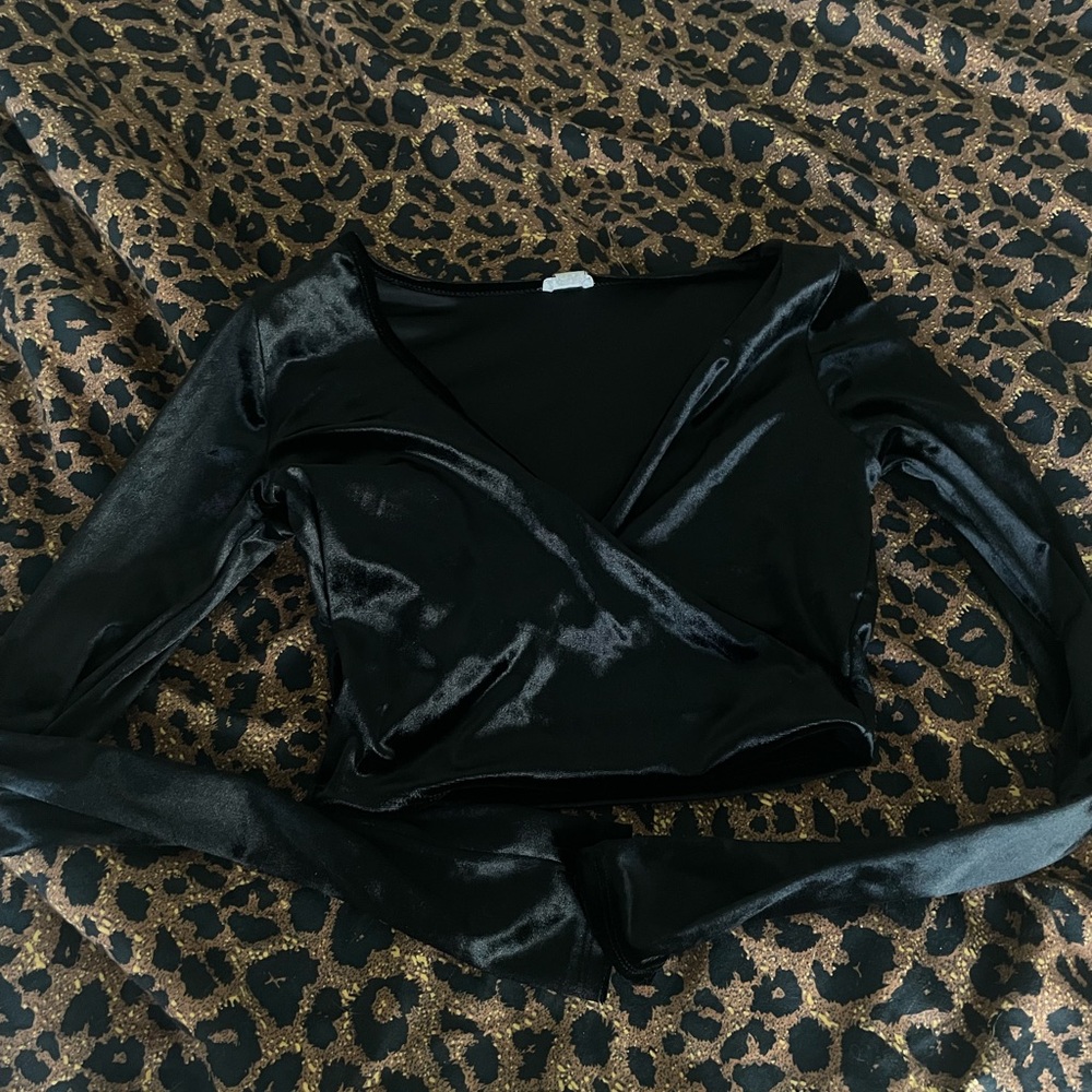 Black long sleeve crop top XS Garage
